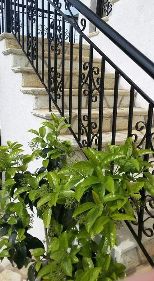 Green Apartments Ksamil